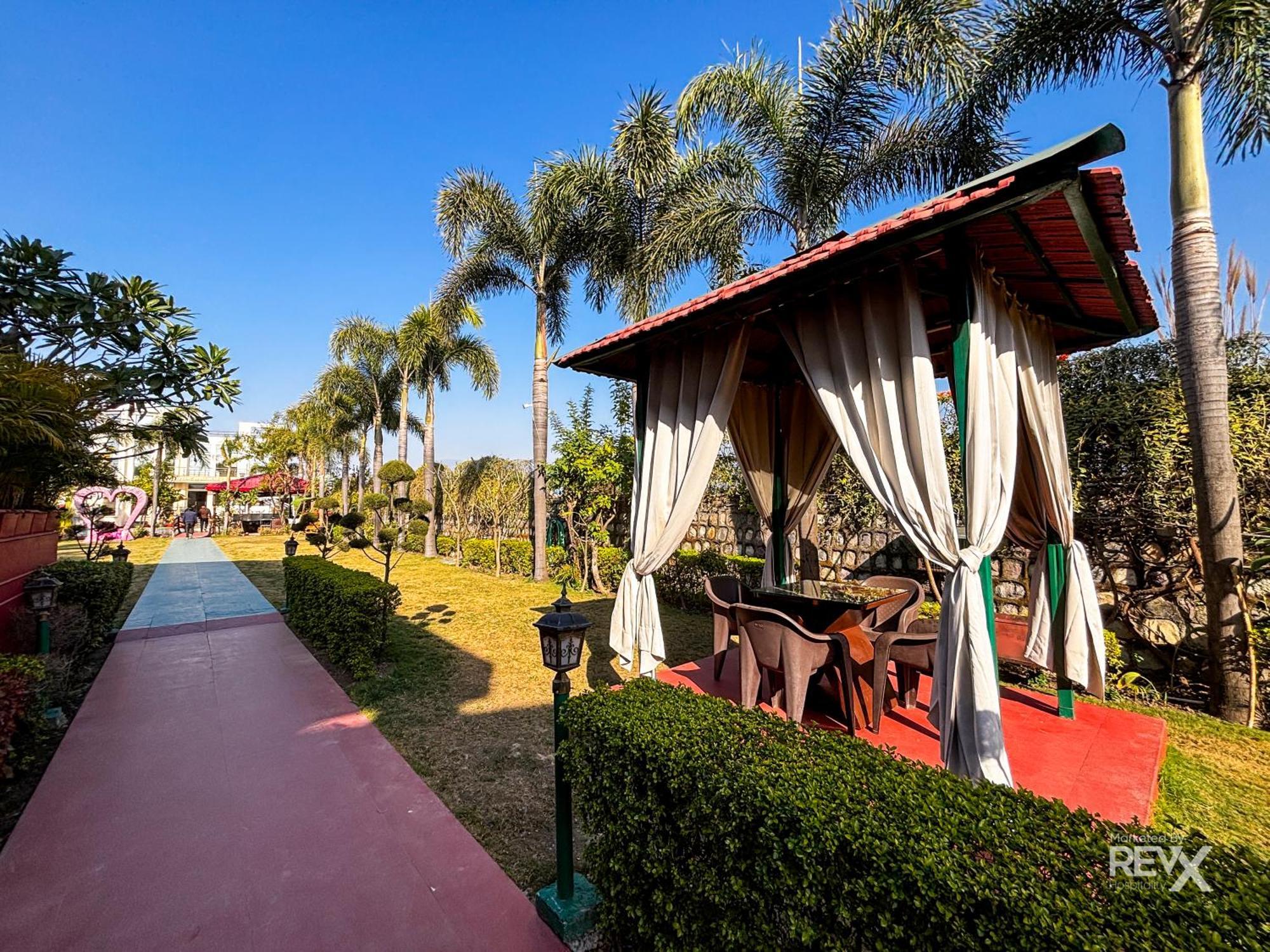 The Neeraj River Forest Resort Ayurvedic Wellness Center Rishīkesh Dış mekan fotoğraf